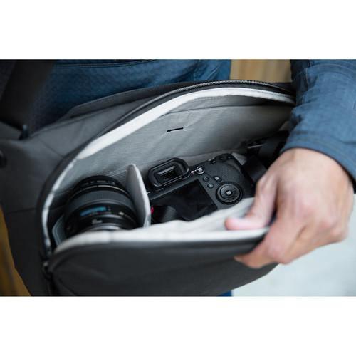 Peak Design Everyday Sling v2 (10L, Black) - Image 10