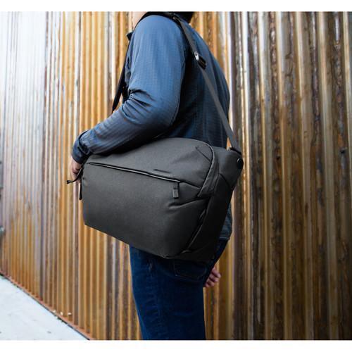 Peak Design Everyday Sling v2 (10L, Black) - Image 6