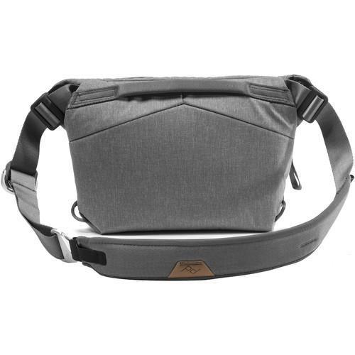 Peak Design Everyday Sling v2 (3L, Ash) - Image 6