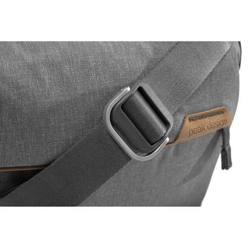 Peak Design Everyday Sling v2 (3L, Ash) - Image 9