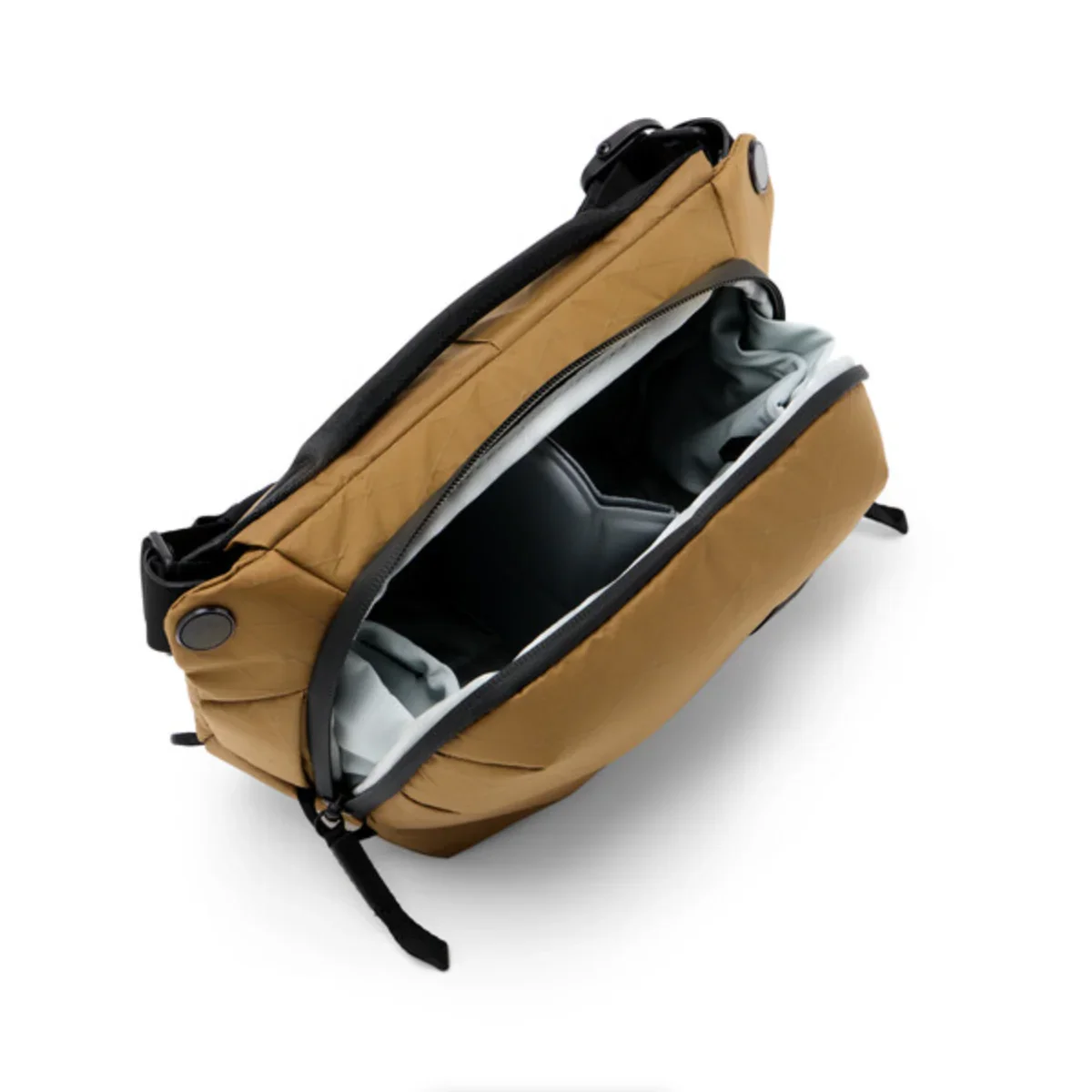 Peak Design Everyday Sling v2 (3L, Coyote) - Image 3