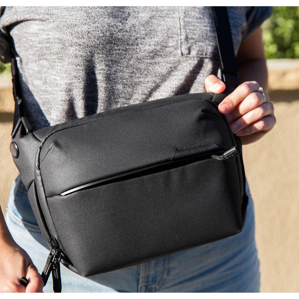 Peak Design Everyday Sling v2 (Black, 3L) - Image 17