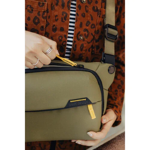 Peak Design Everyday Sling v3 (Kelp, 3L) - Image 10