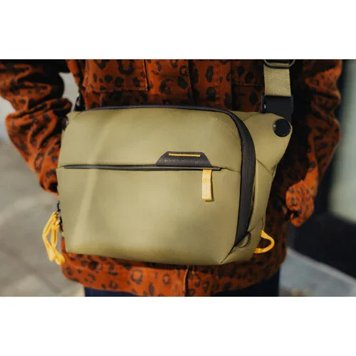 Peak Design Everyday Sling v3 (Kelp, 3L) - Image 9