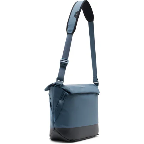 Peak Design Everyday Tote v3 (15L, Ocean) - Image 3