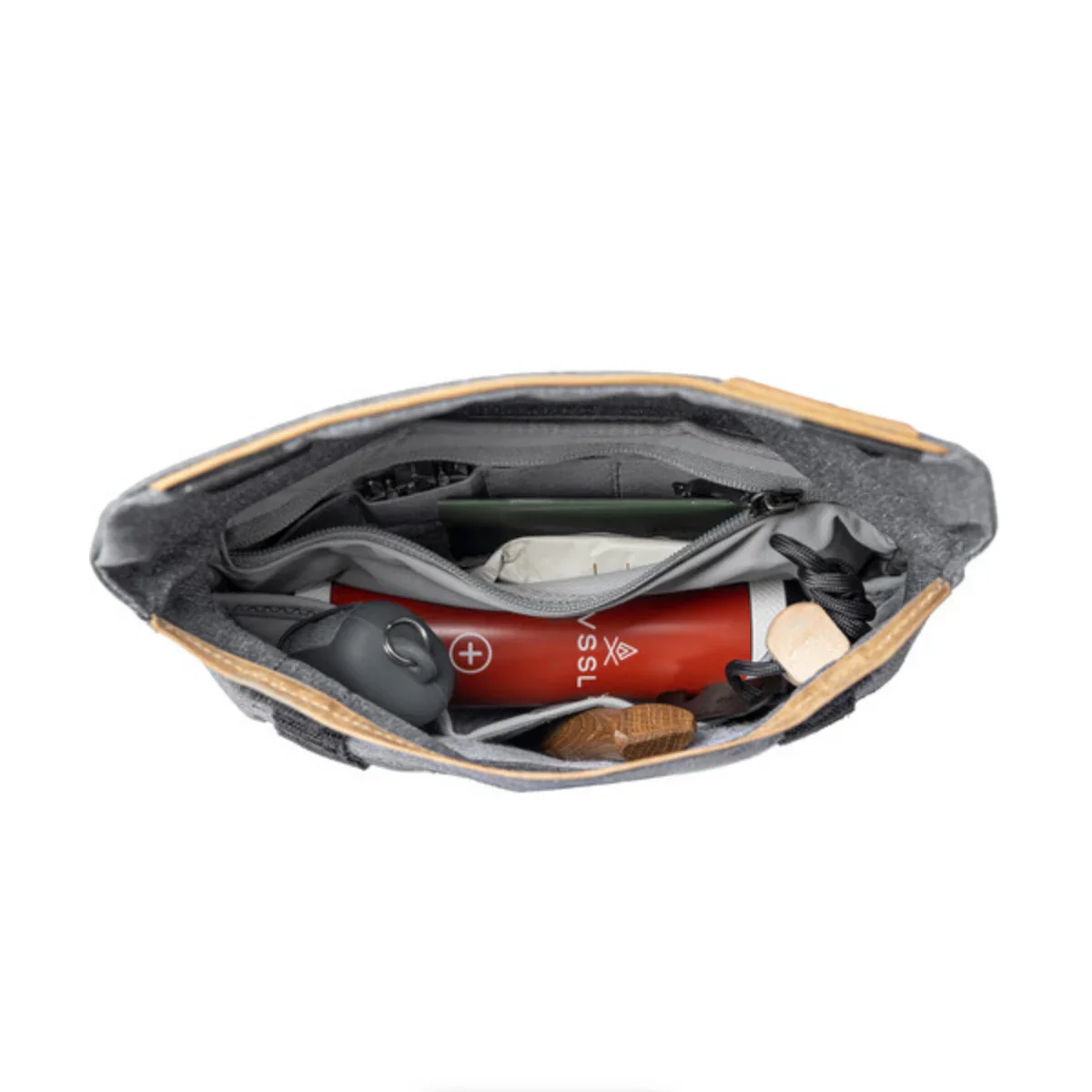 Peak Design Field Pouch v2 (Charcoal) - Image 4