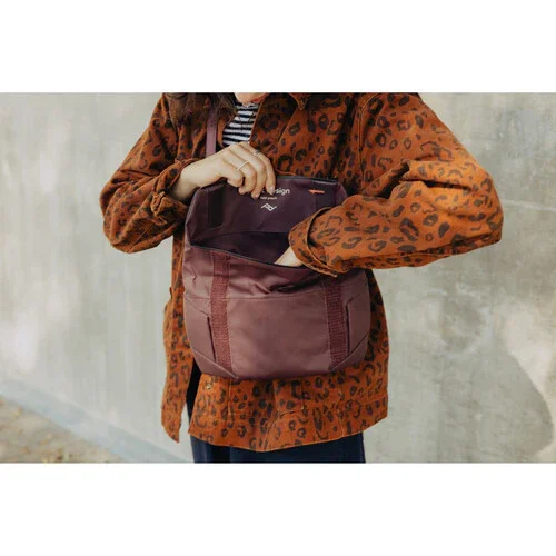 Peak Design Field Pouch v3 (Eclipse) - Image 3