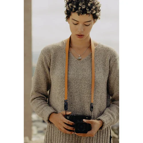Peak Design Form Leather Camera Strap (Amber) - Image 3