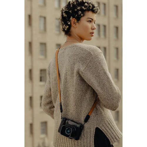 Peak Design Form Leather Camera Strap (Amber) - Image 5