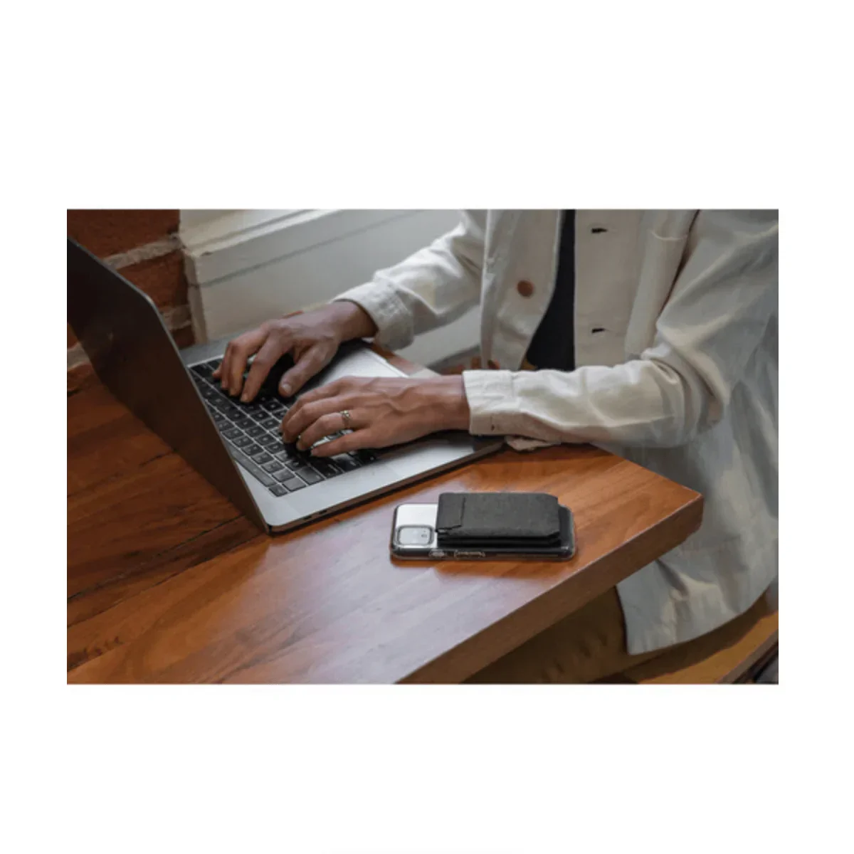 Peak Design Mobile Universal Adapter - Image 6