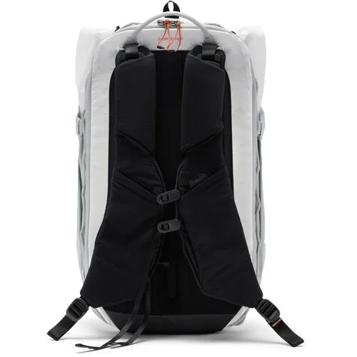 Peak Design Outdoor Backpack (Cloud, 25L) - Image 4