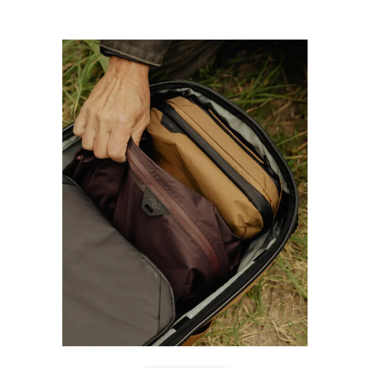 Peak Design Tech Pouch (Coyote) - Image 12