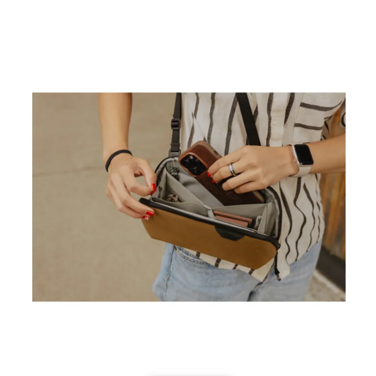 Peak Design Tech Small Pouch (Coyote) - Image 10