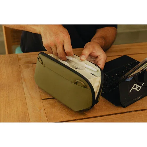 Peak Design Tech Small Pouch v3 (Kelp) - Image 5