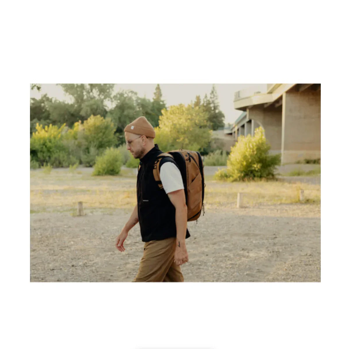 Peak Design Travel Backpack (45L, Coyote) - Image 19