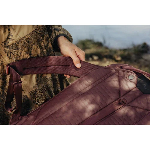 Peak Design Travel Backpack v3 (45L, Eclipse) - Image 12