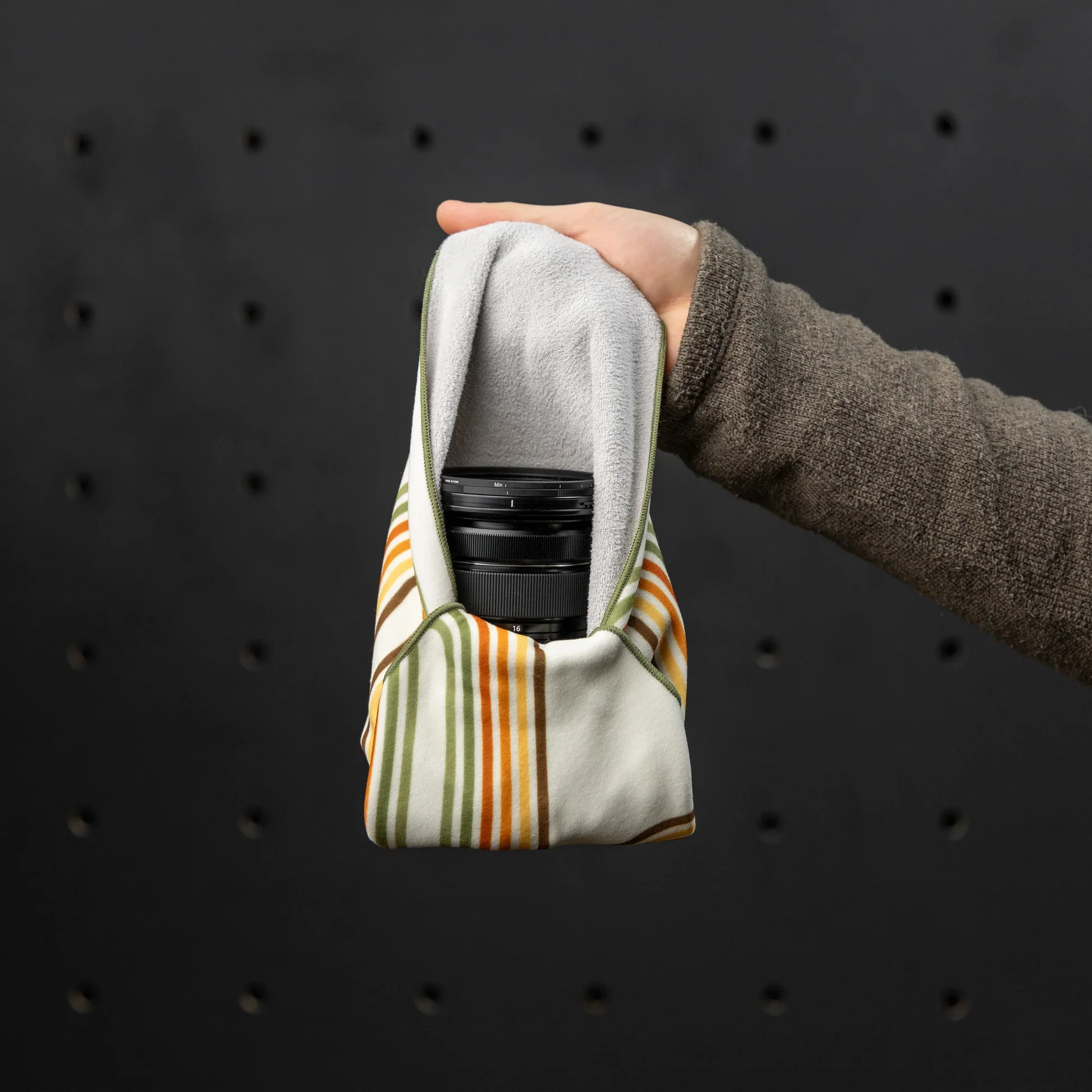 ProMaster Protective Cloth Wrap (Medium) - Retrographic - Image 4