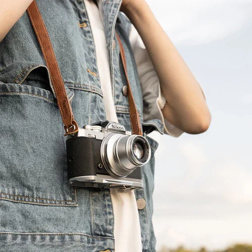 SmallRig Leather Camera Neck Strap - Image 2