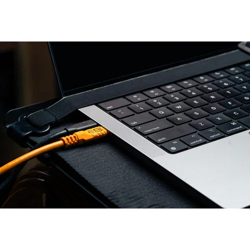 Tether Tools TetherPro Optima USB-C to Right Angle USB-C Cable - 15' (Orange) - Image 3