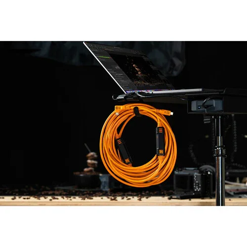 Tether Tools TetherPro Optima USB-C to Right Angle USB-C Cable - 31' (Orange) - Image 3