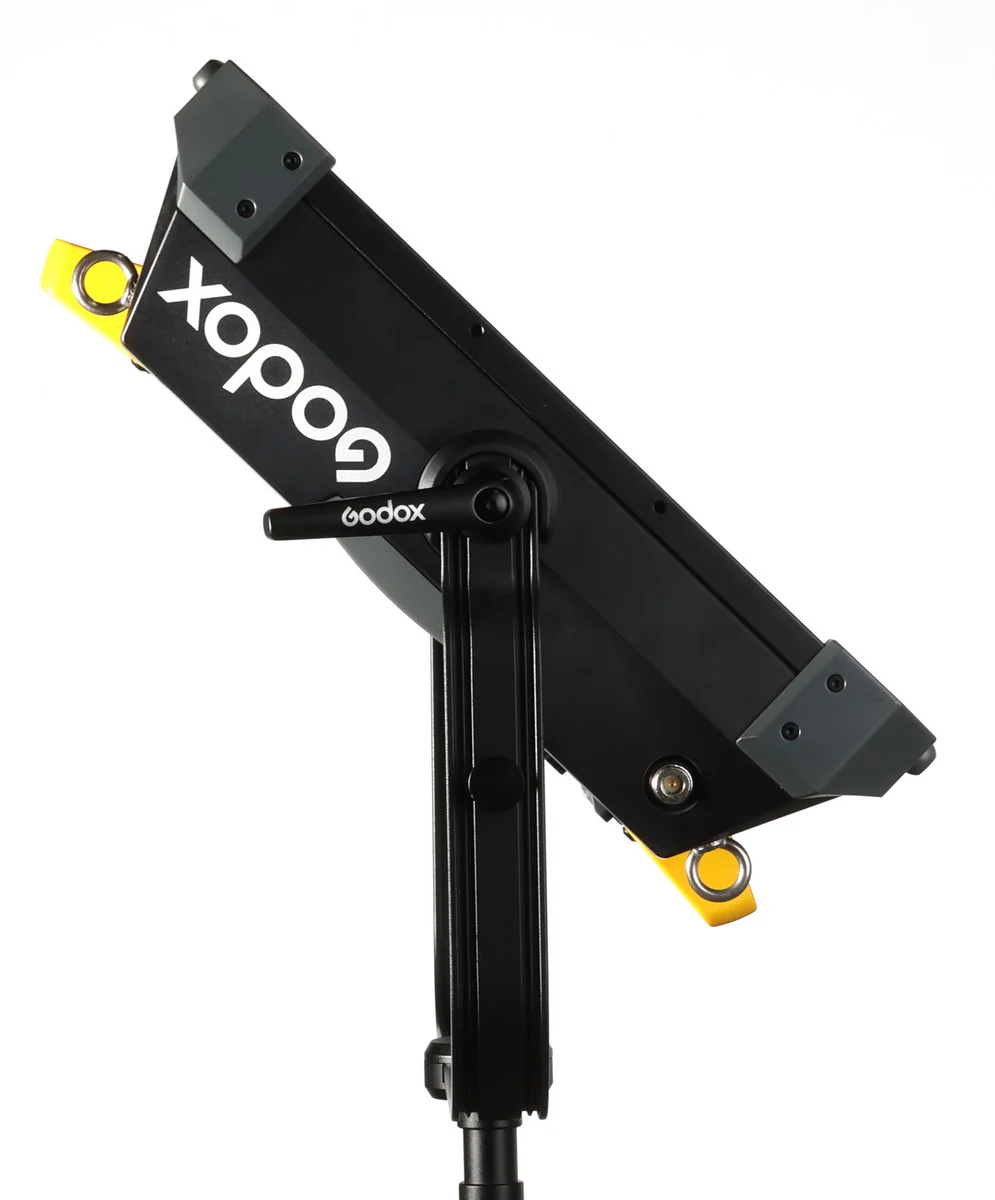 * USED * Godox KNOWLED P600BI Bi-Color LED Video Light Panel - Image 7