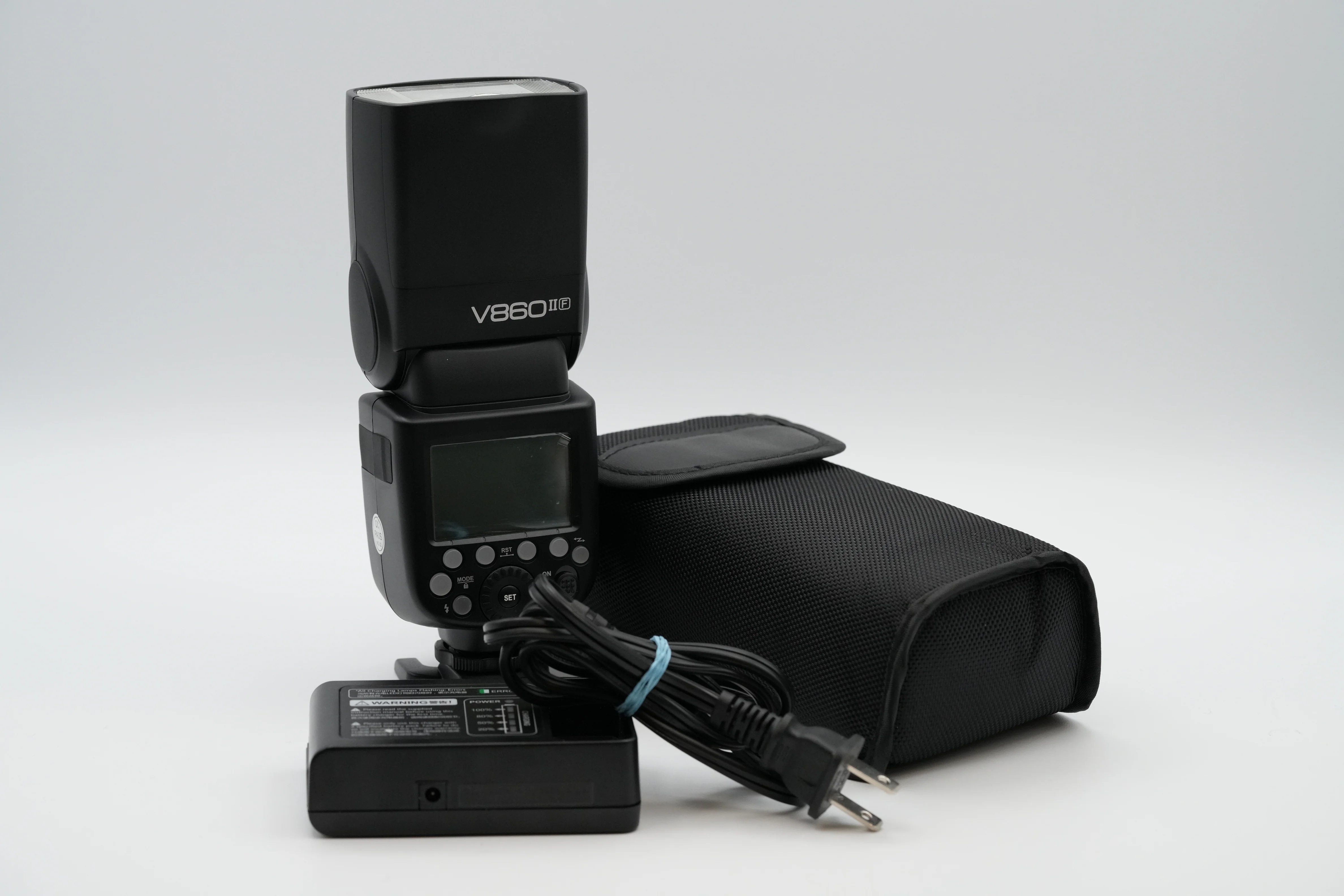 * USED * Godox VING V860IIF TTL Li-Ion Flash Kit for Fujifilm