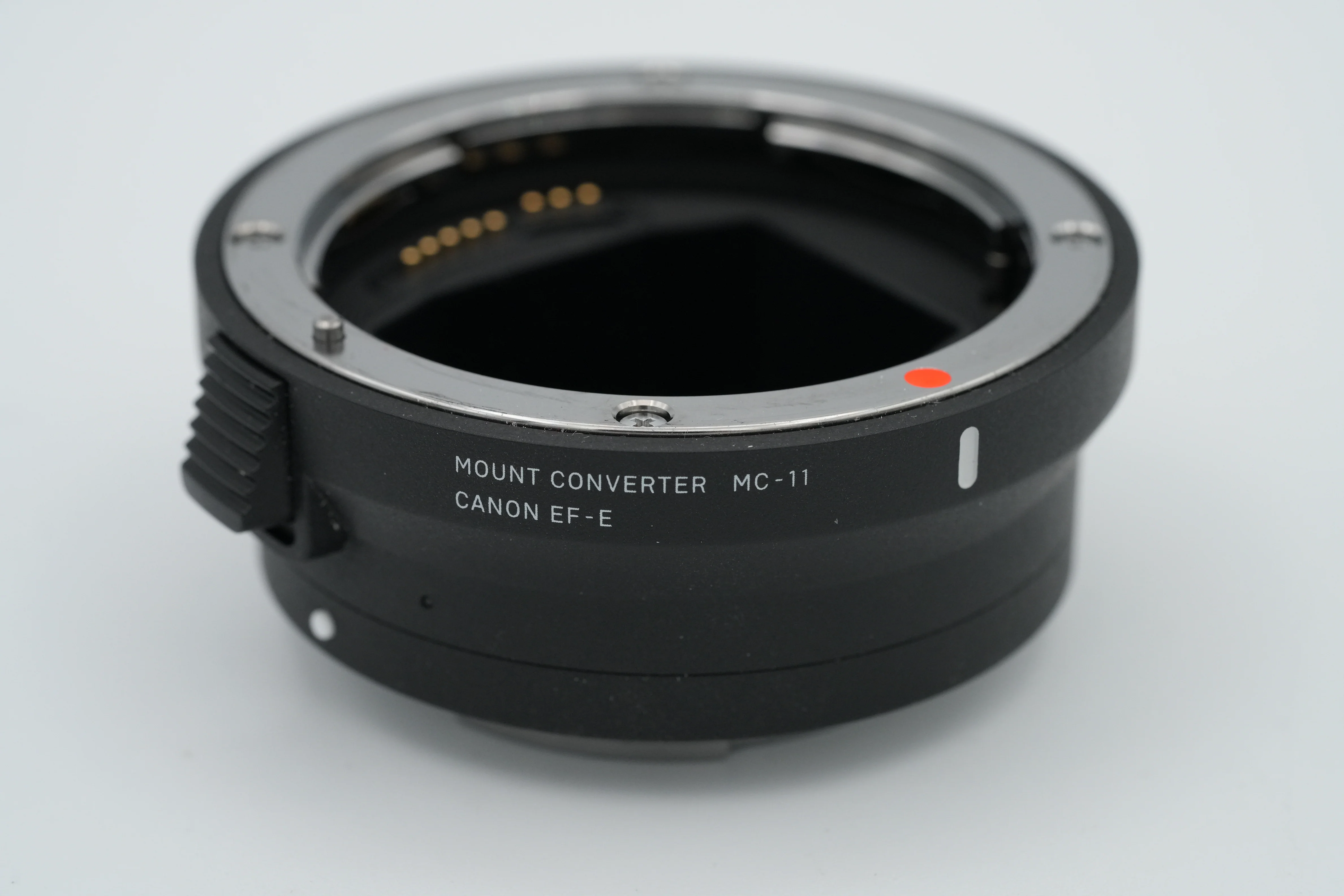 * USED * Sigma MC-11 Lens Mount Converter - Canon EF to Sony E-Mount - Image 2