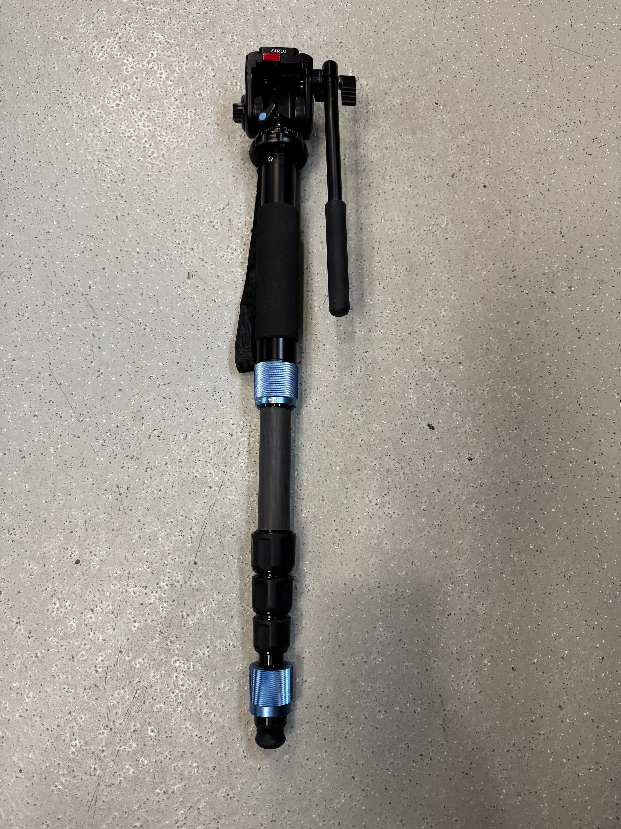 * USED * Sirui P-224SR Carbon Fiber Photo/Video Monopod and with VA-5 Fluid Video Head - Image 2