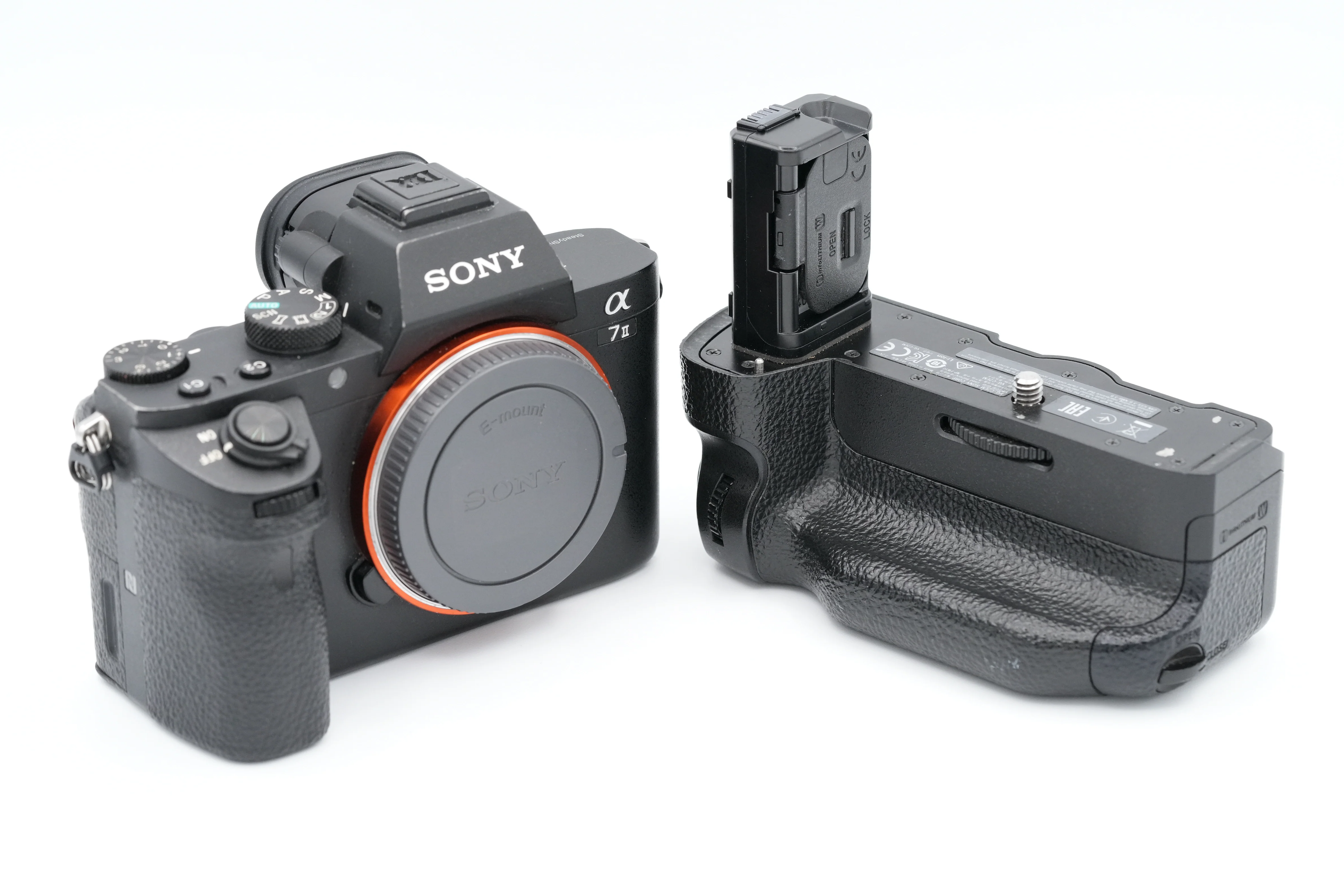 * USED * Sony a7 II Mirrorless Camera with VG-C2EM Battery Grip - Image 8