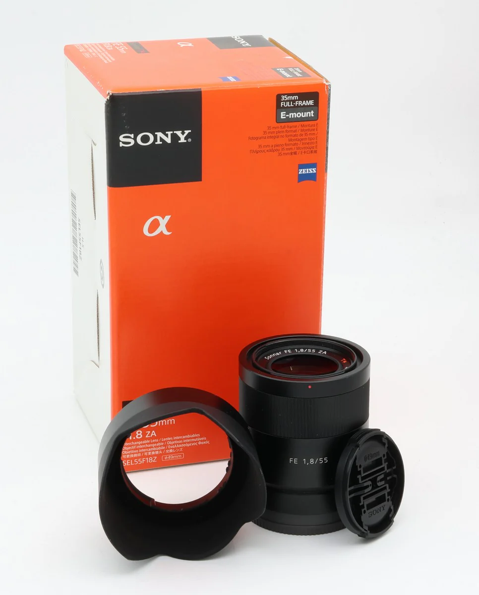 * USED * Sony FE 55mm f/1.8 ZA Lens