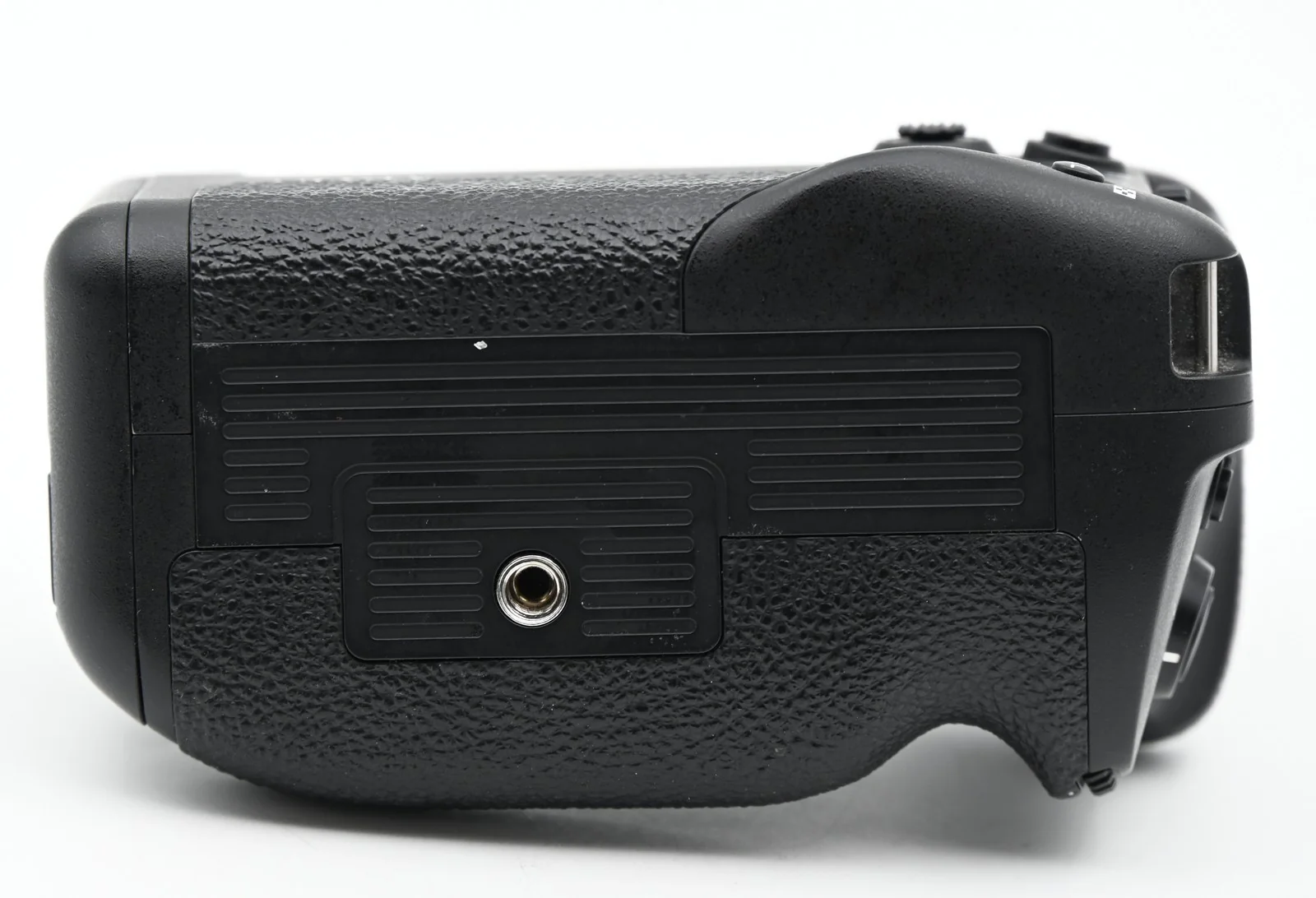 * USED * Sony VG-C4EM Vertical Grip for a7R IV, a7 IV, a9 II, a7S III - Image 3